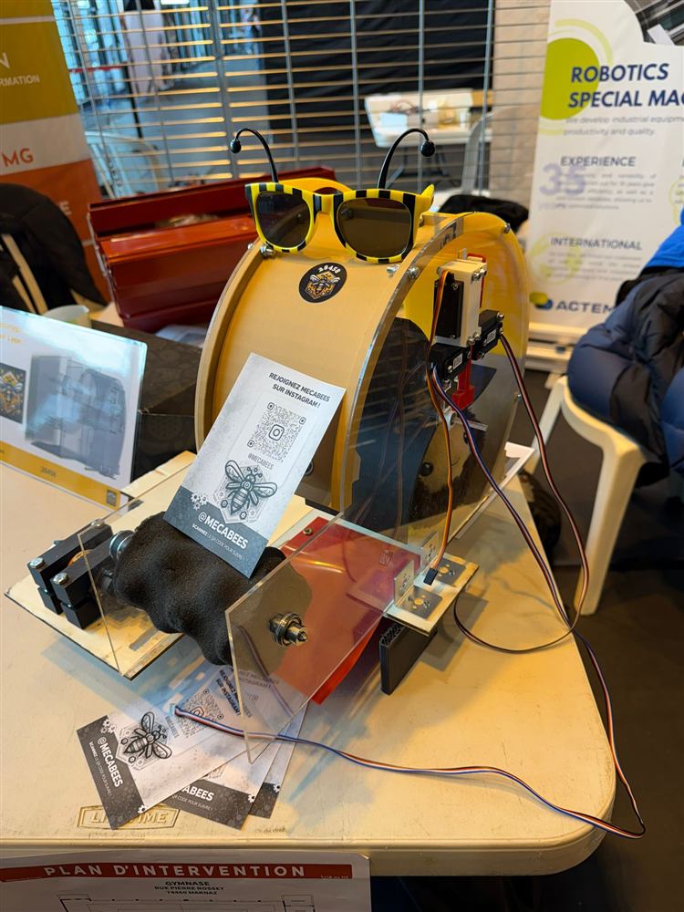 Photo d'&eacute;quipe MecaBees 2