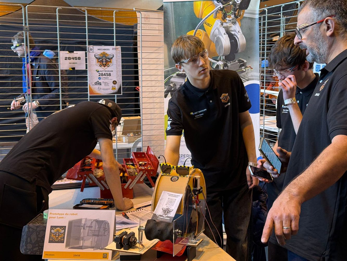 Photo d'&eacute;quipe MecaBees 4